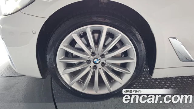 BMW 530, снимка 5 - Автомобили и джипове - 56077742