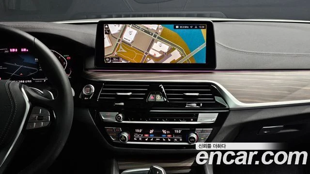 BMW 530, снимка 15 - Автомобили и джипове - 56077742