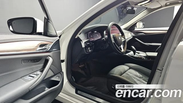 BMW 530, снимка 10 - Автомобили и джипове - 56077742