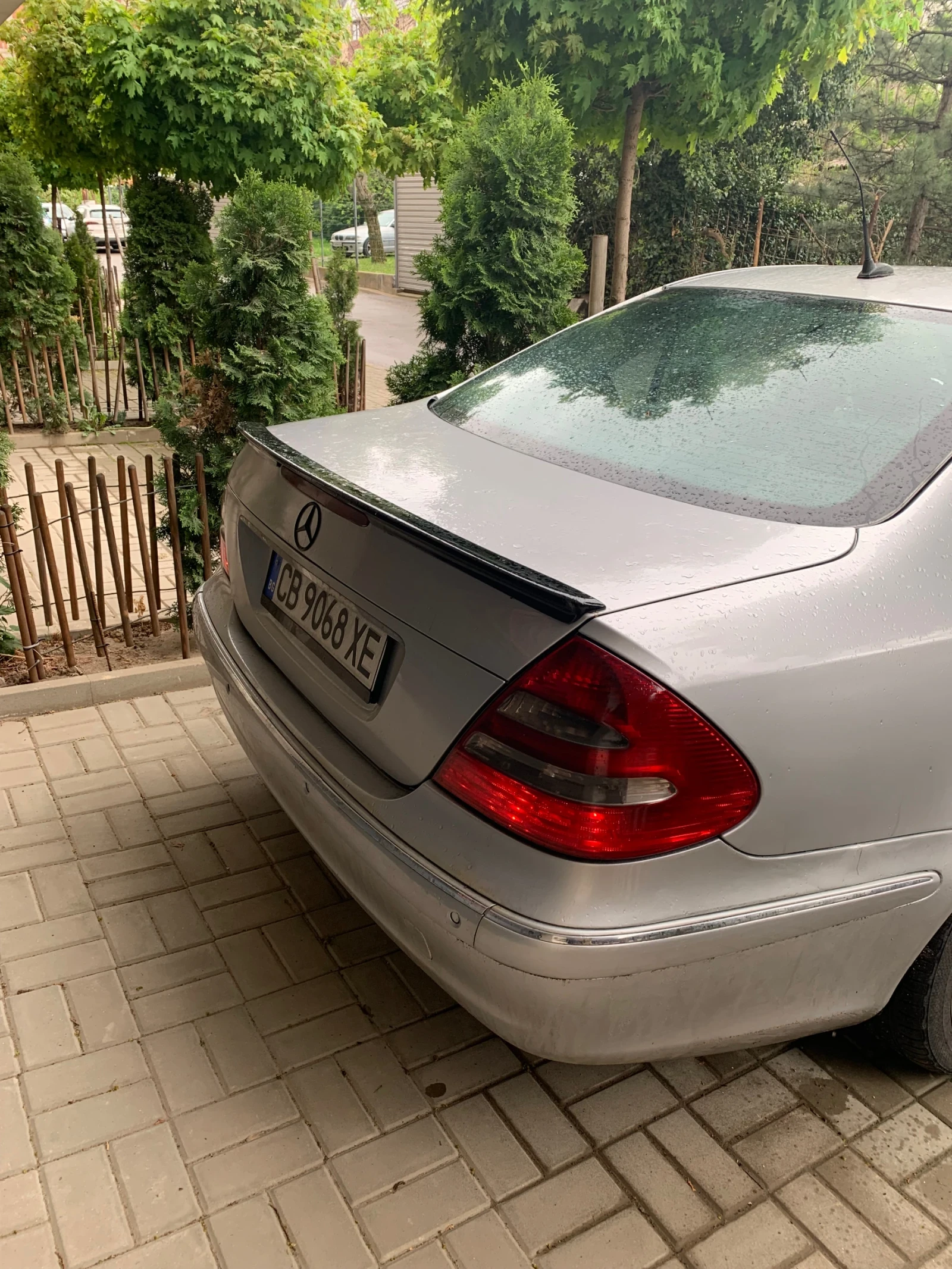 Mercedes-Benz E 220  - изображение 5