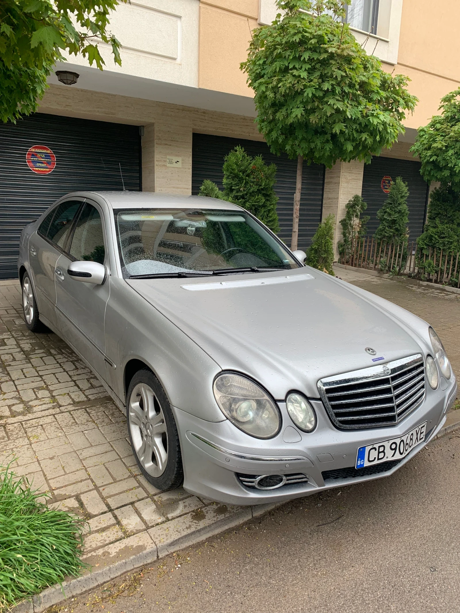 Mercedes-Benz E 220  - изображение 3