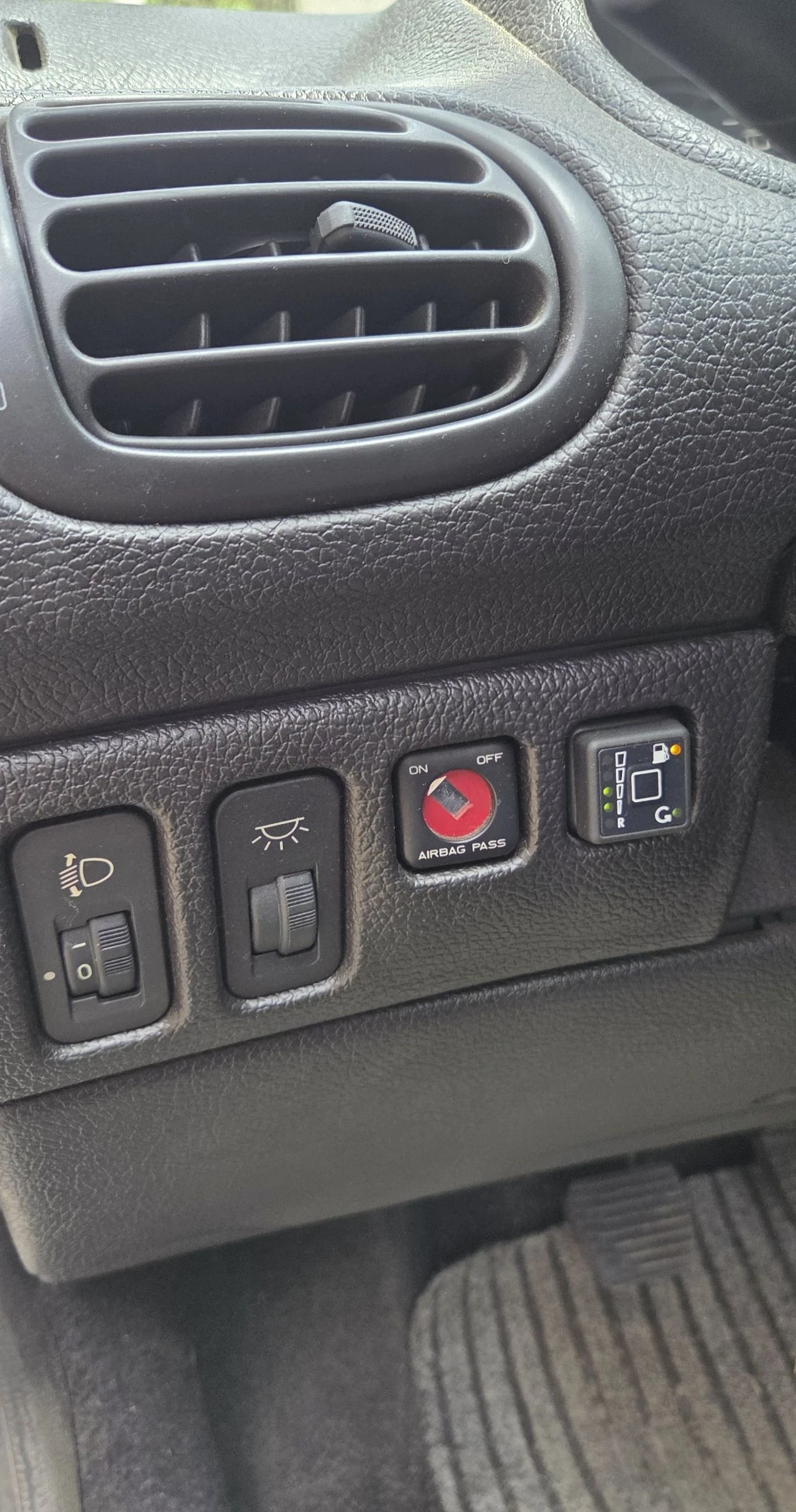 Peugeot 206 1.6i - изображение 10