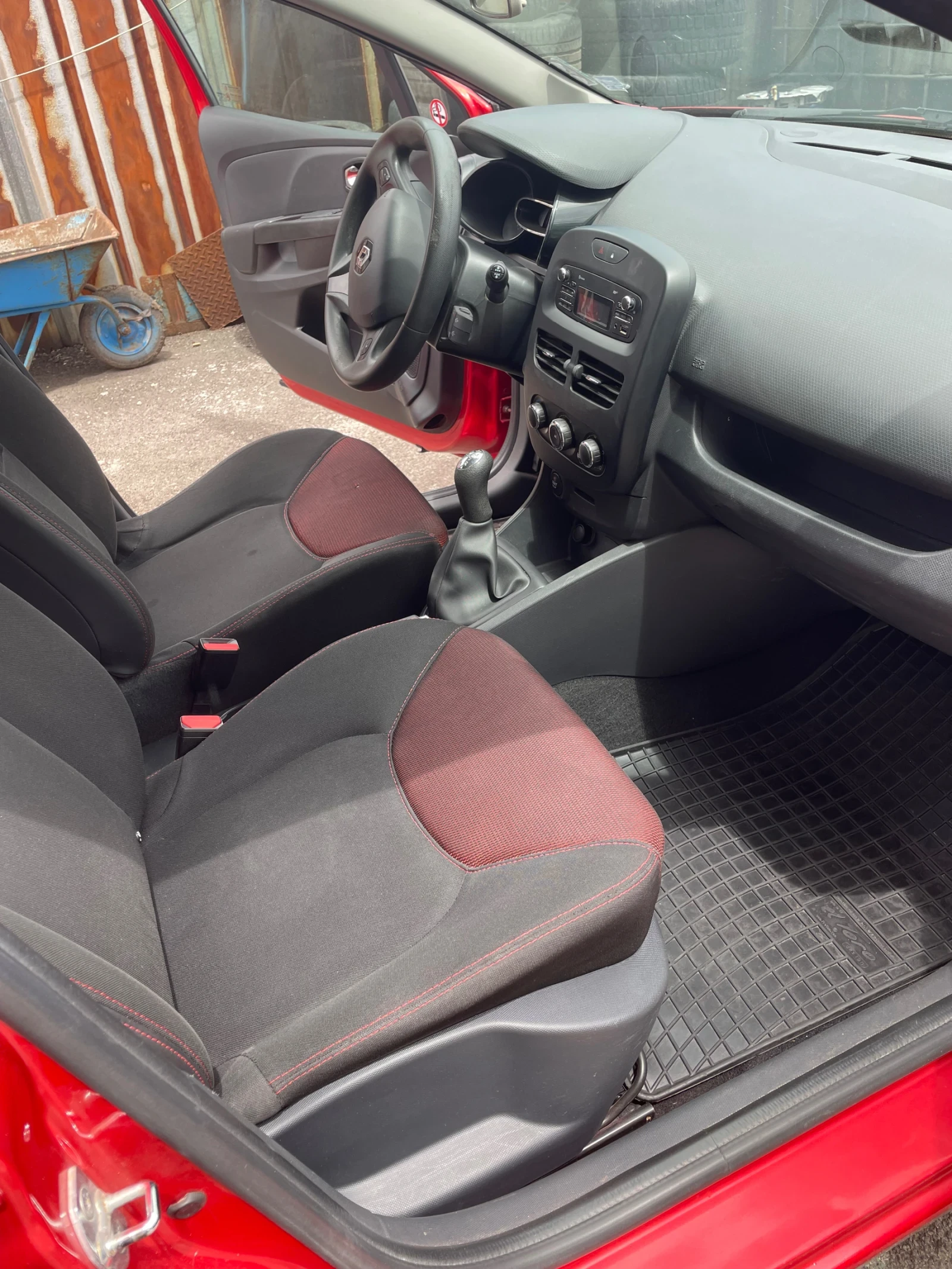Renault Clio  - изображение 6