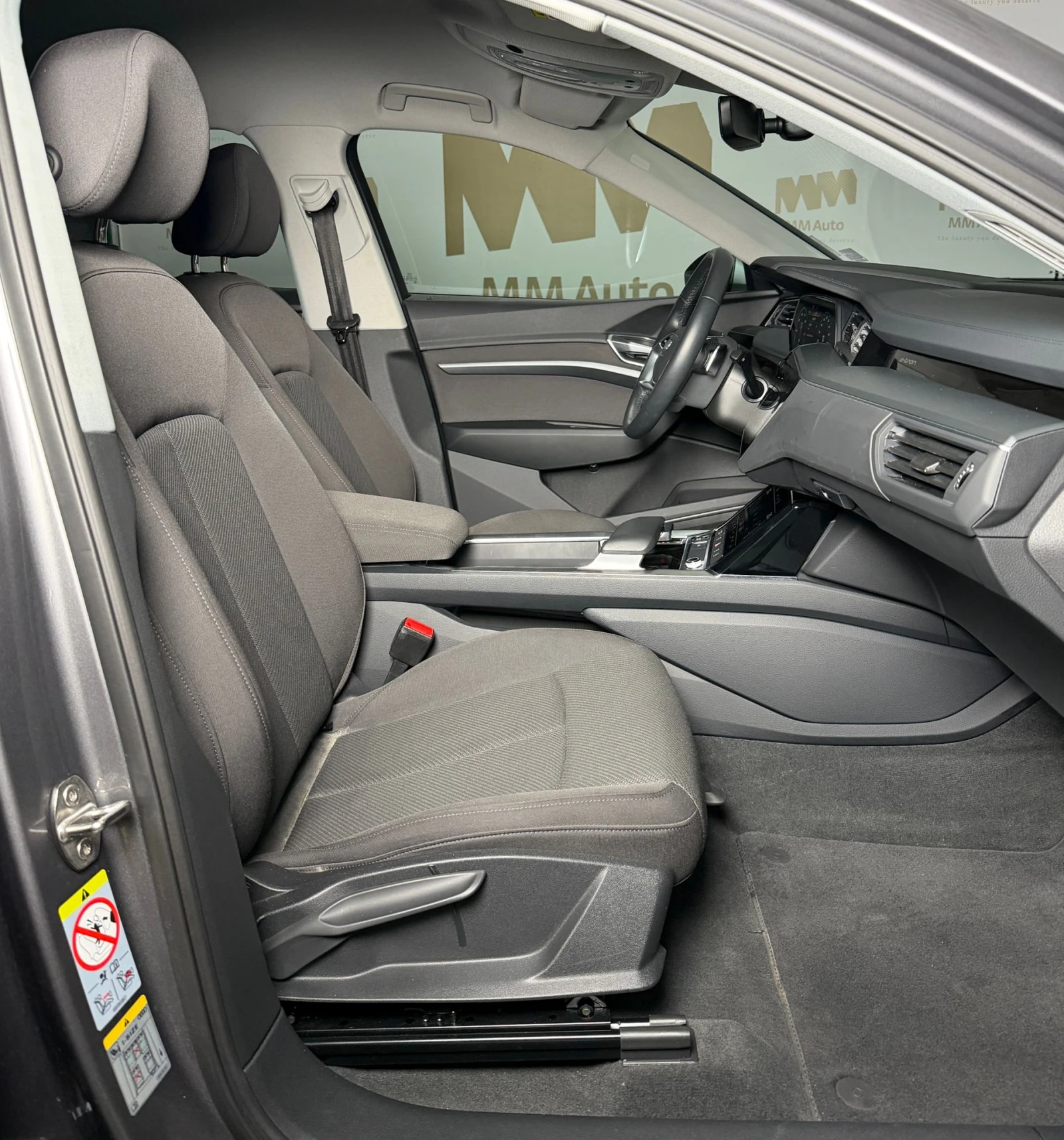 Audi E-Tron 55TFSI Quattro* LED* Въздух - изображение 8