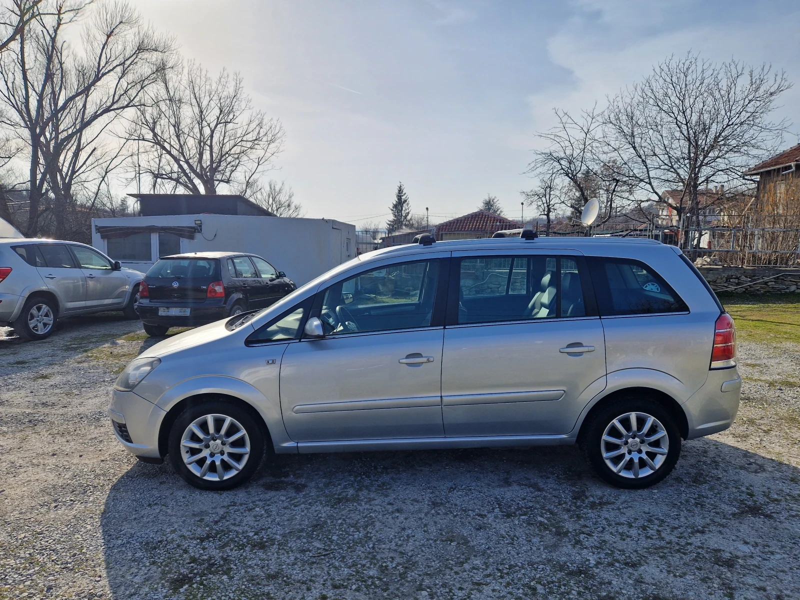Opel Zafira 1.6i, 08г, 7места, КЛИМАТРОНИК, Италия , снимка 2 - Автомобили и джипове - 53709402