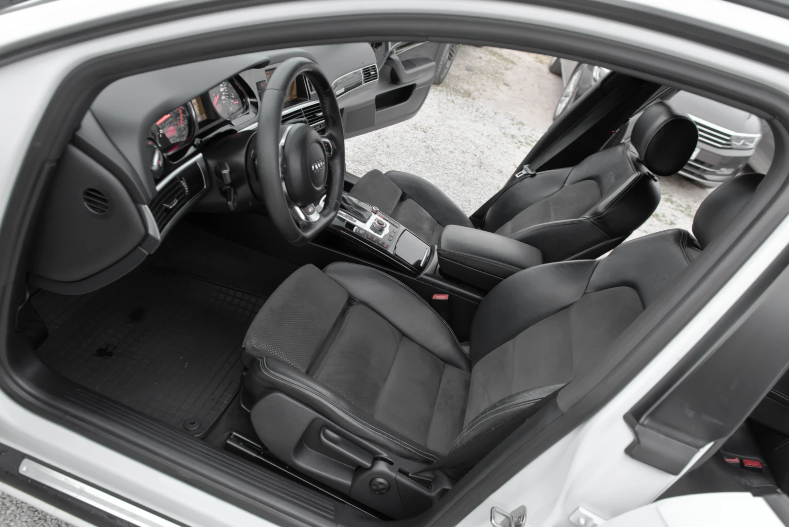 Audi A6 3xS-line guattro, снимка 14 - Автомобили и джипове - 53908324