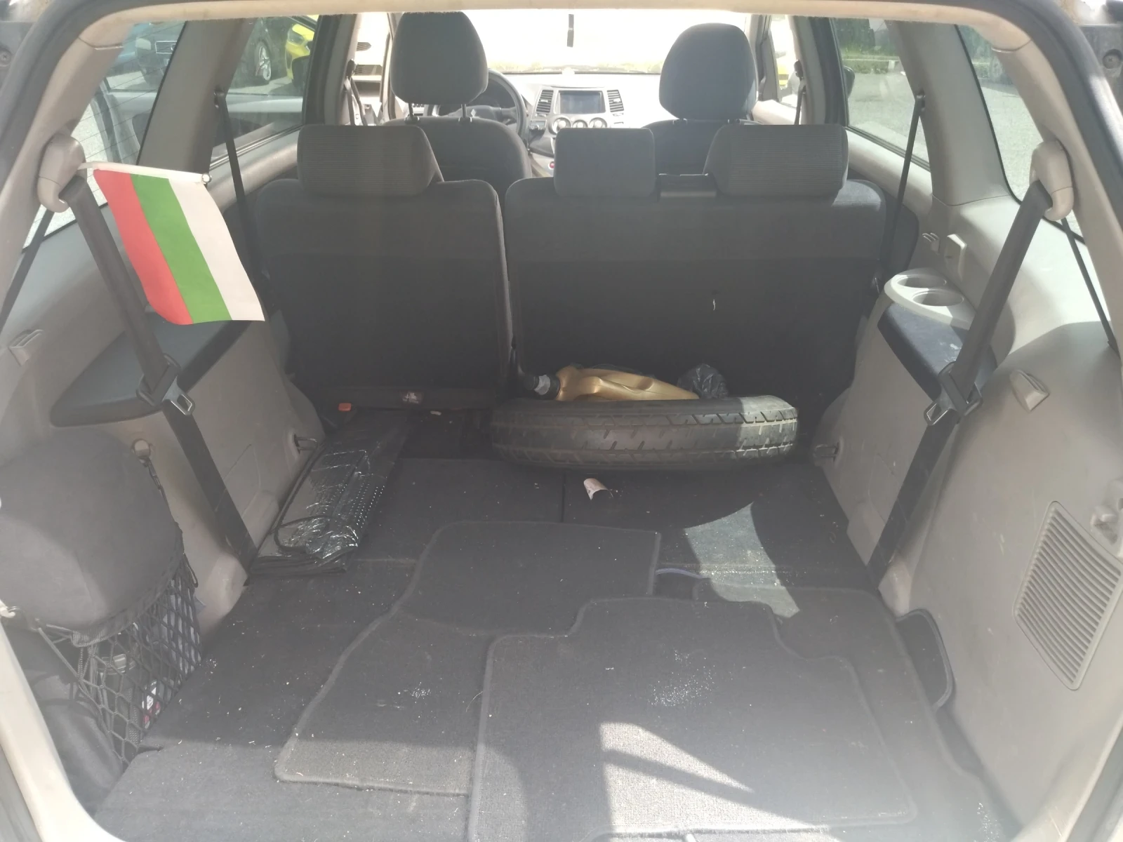 Mitsubishi Grandis, снимка 6 - Автомобили и джипове - 54509130