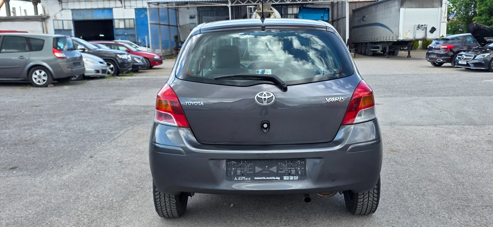 Toyota Yaris 1.3i 100k.c UNIKAT ITALIA 6ck., снимка 5 - Автомобили и джипове - 54623441