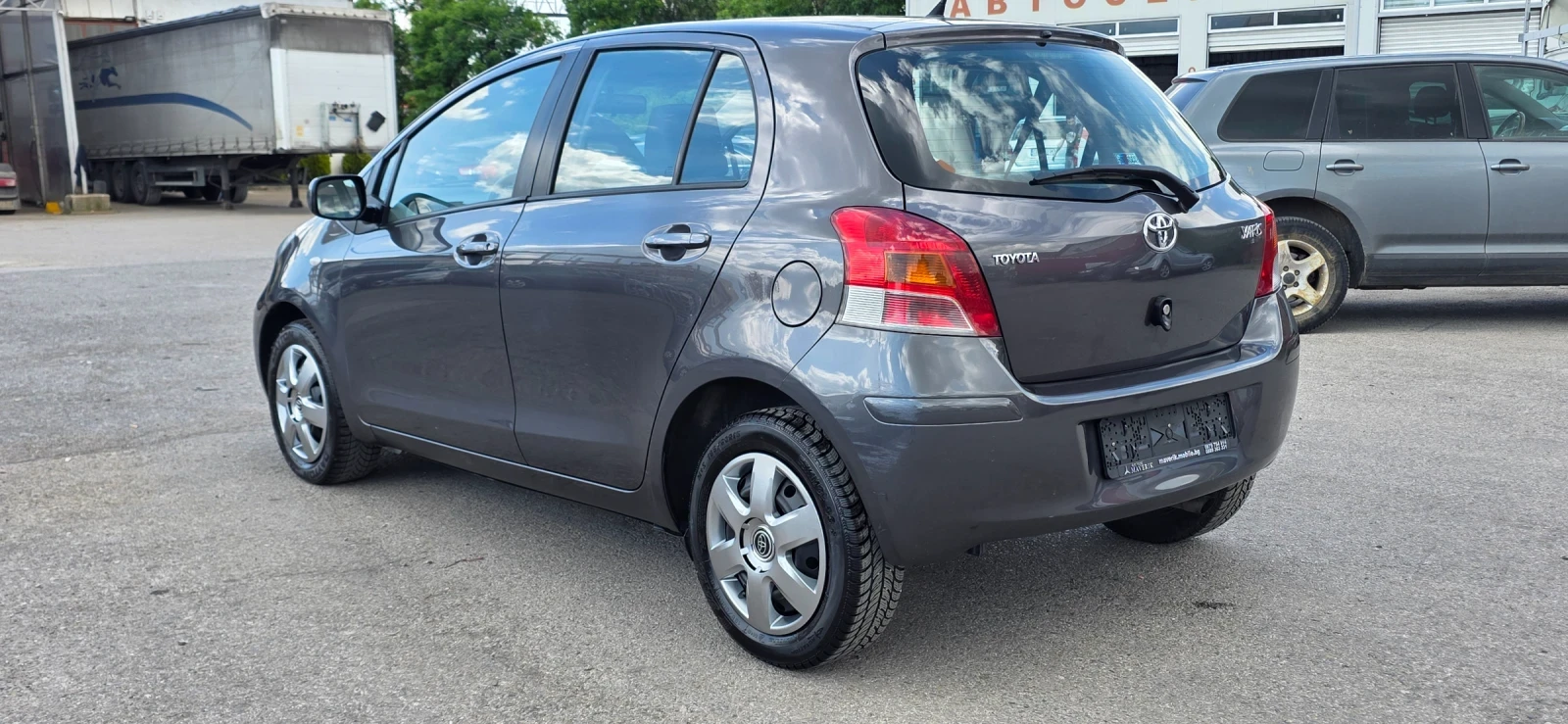 Toyota Yaris 1.3i 100k.c UNIKAT ITALIA 6ck., снимка 6 - Автомобили и джипове - 54623441