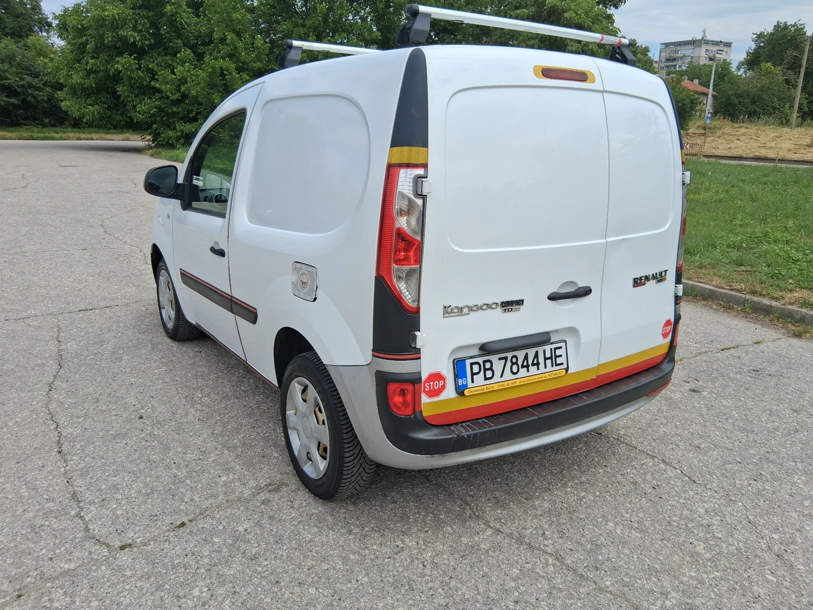 Renault Kangoo 1.5 dCi 75кс, снимка 3 - Автомобили и джипове - 54742232