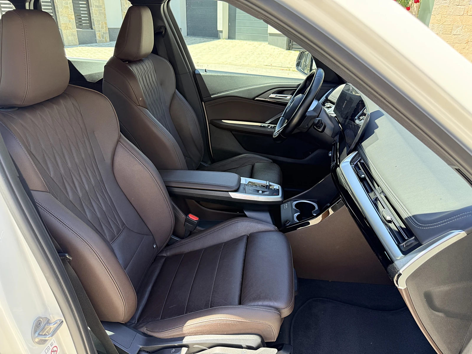BMW iX1 BMW xDrive 30/M Sport/313hp/360 Cam/Cplay/Shadow, снимка 13 - Автомобили и джипове - 54744361