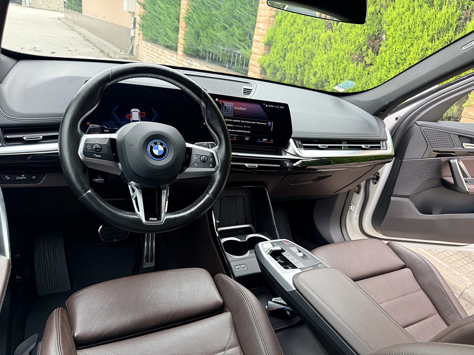 BMW iX1 BMW xDrive 30/M Sport/313hp/CarPlay/4x4, снимка 14 - Автомобили и джипове - 54744361