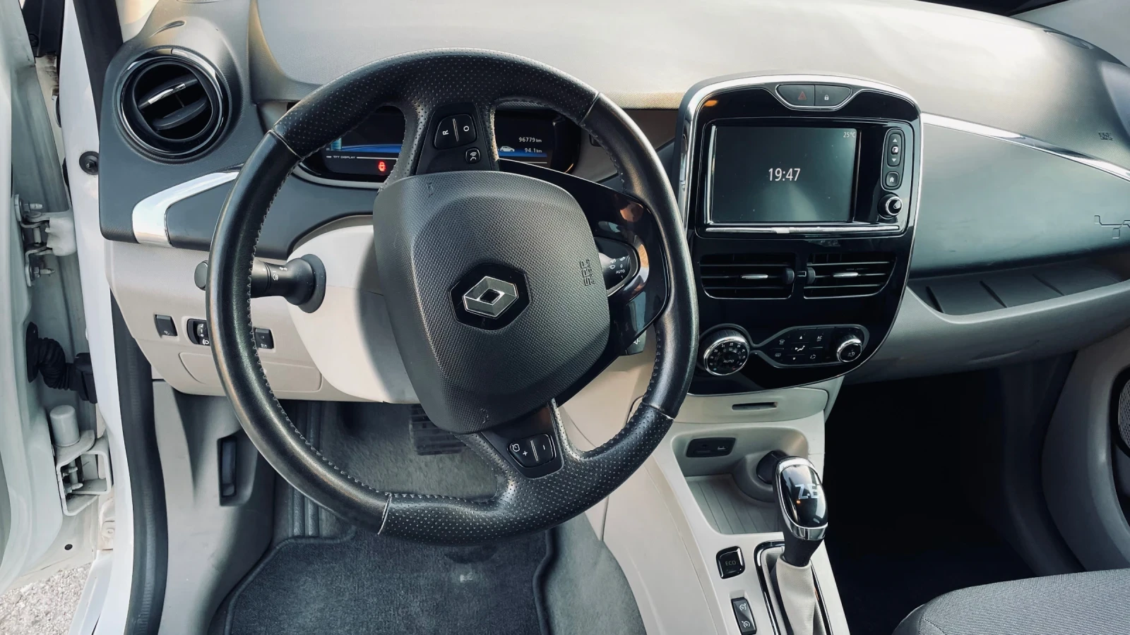 Renault Zoe БАРТЕР-ЛИЗИНГ, снимка 8 - Автомобили и джипове - 55347153