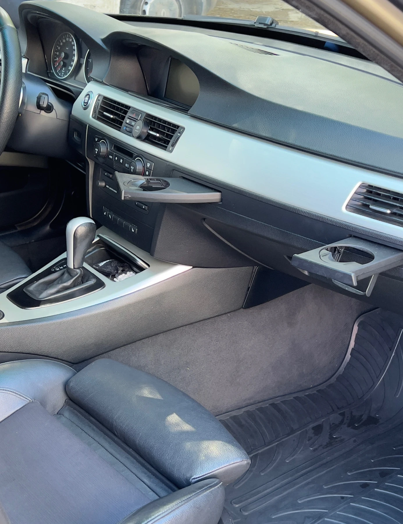 BMW 320 2.0D, снимка 13 - Автомобили и джипове - 55724310