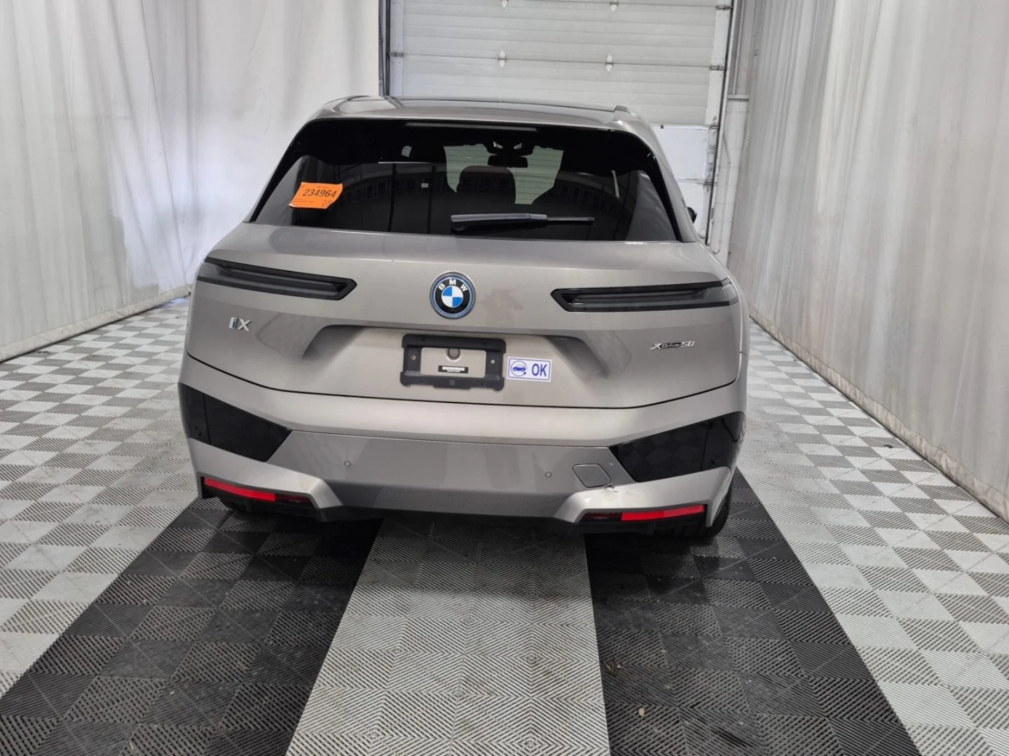 BMW iX Xdrive50* Harman/Kardon* CarPlay* Adaptive* , снимка 5 - Автомобили и джипове - 55755260