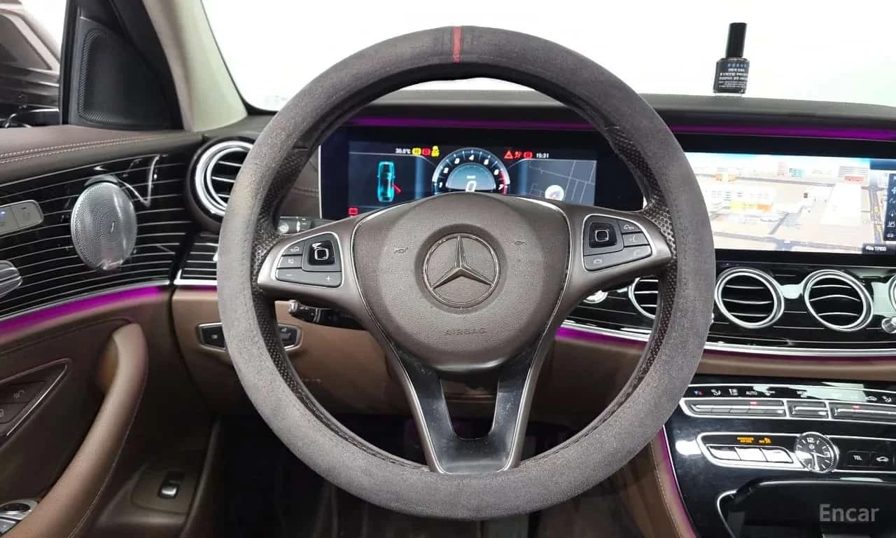 Mercedes-Benz E 400 Exclusive/360/dis/hud/burmester/Обдухване, снимка 13 - Автомобили и джипове - 55769833