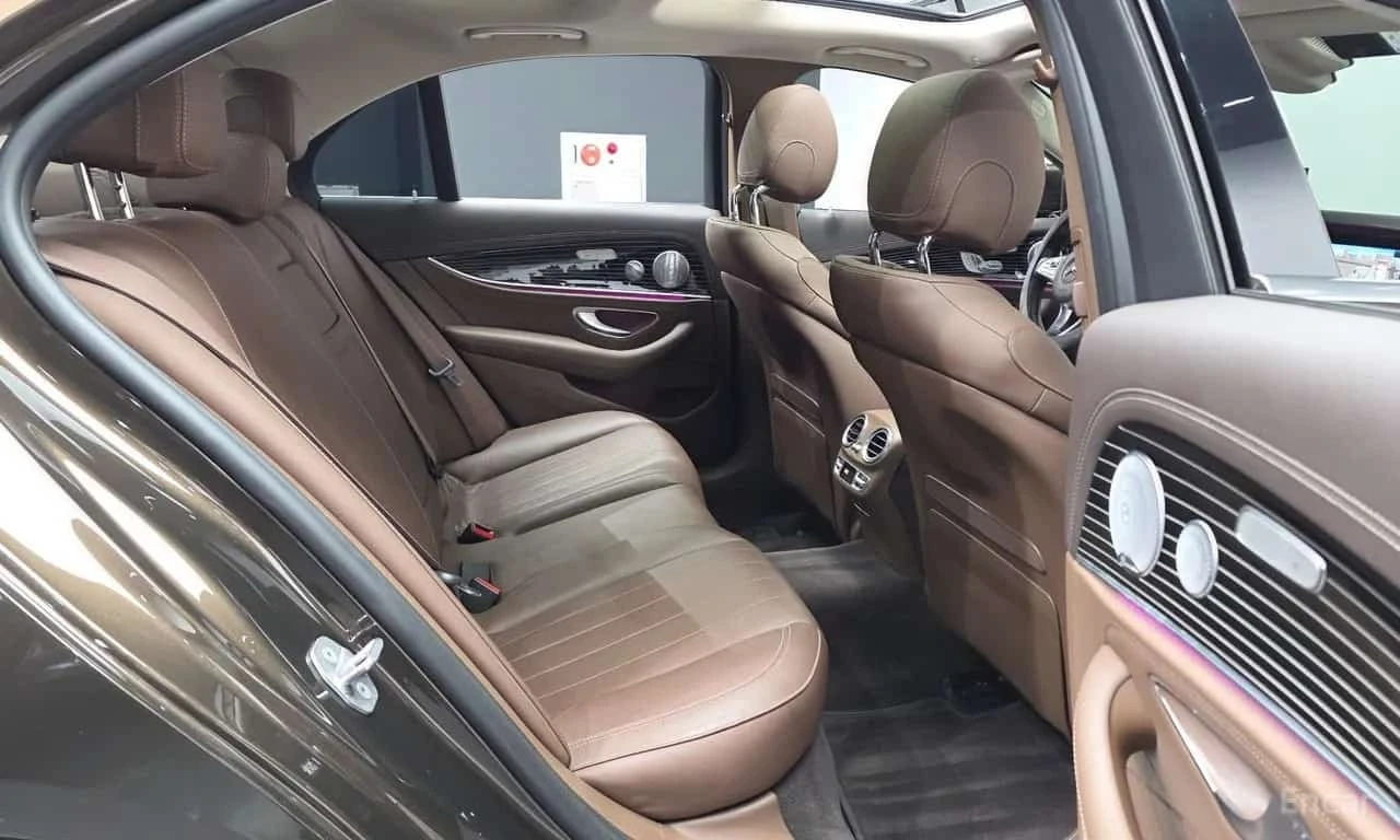 Mercedes-Benz E 400 Exclusive/360/dis/hud/burmester/Обдухване, снимка 12 - Автомобили и джипове - 55769833