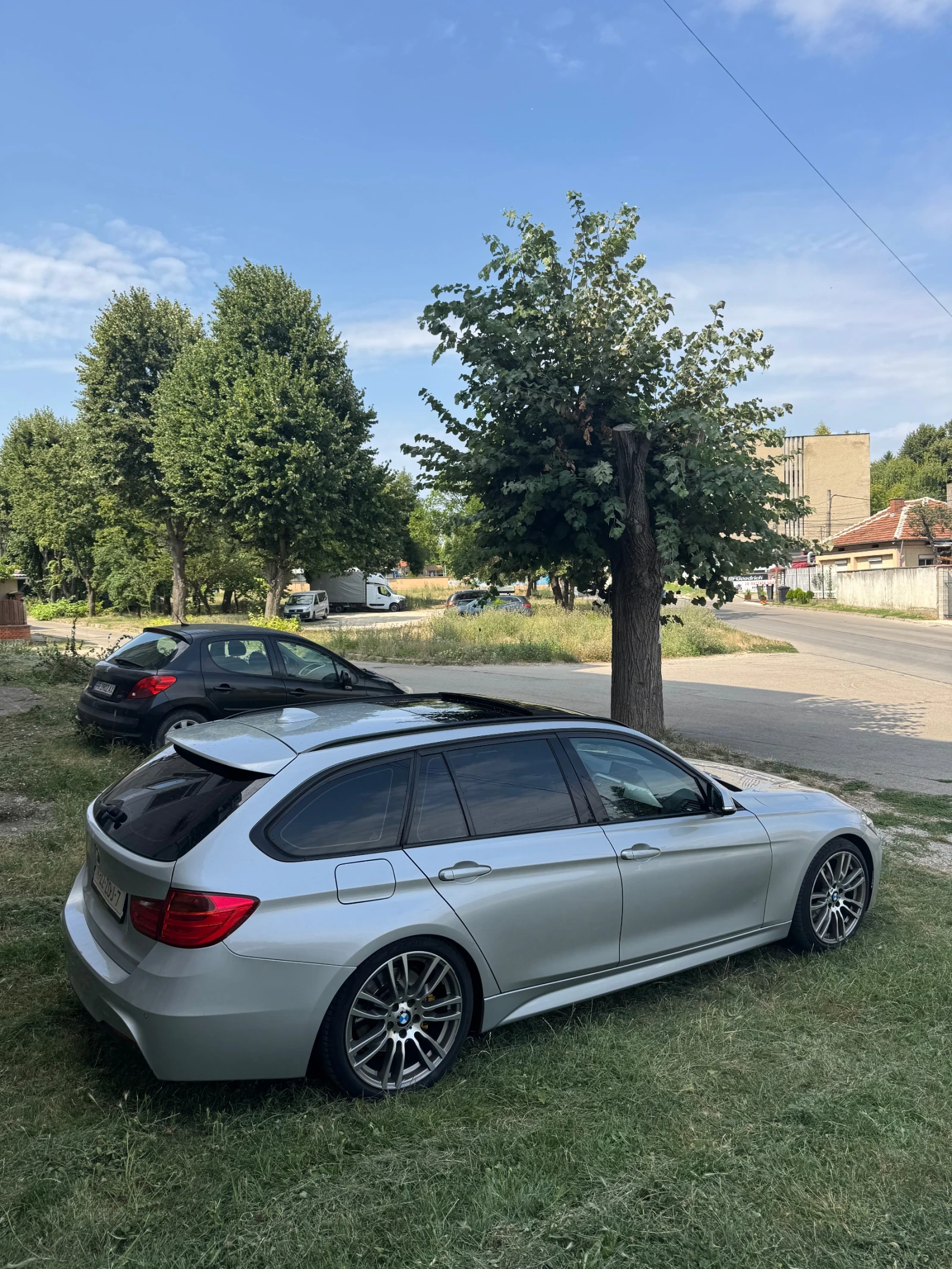BMW 330 HK / M pack / HeadUp / Pano, снимка 4 - Автомобили и джипове - 55809476