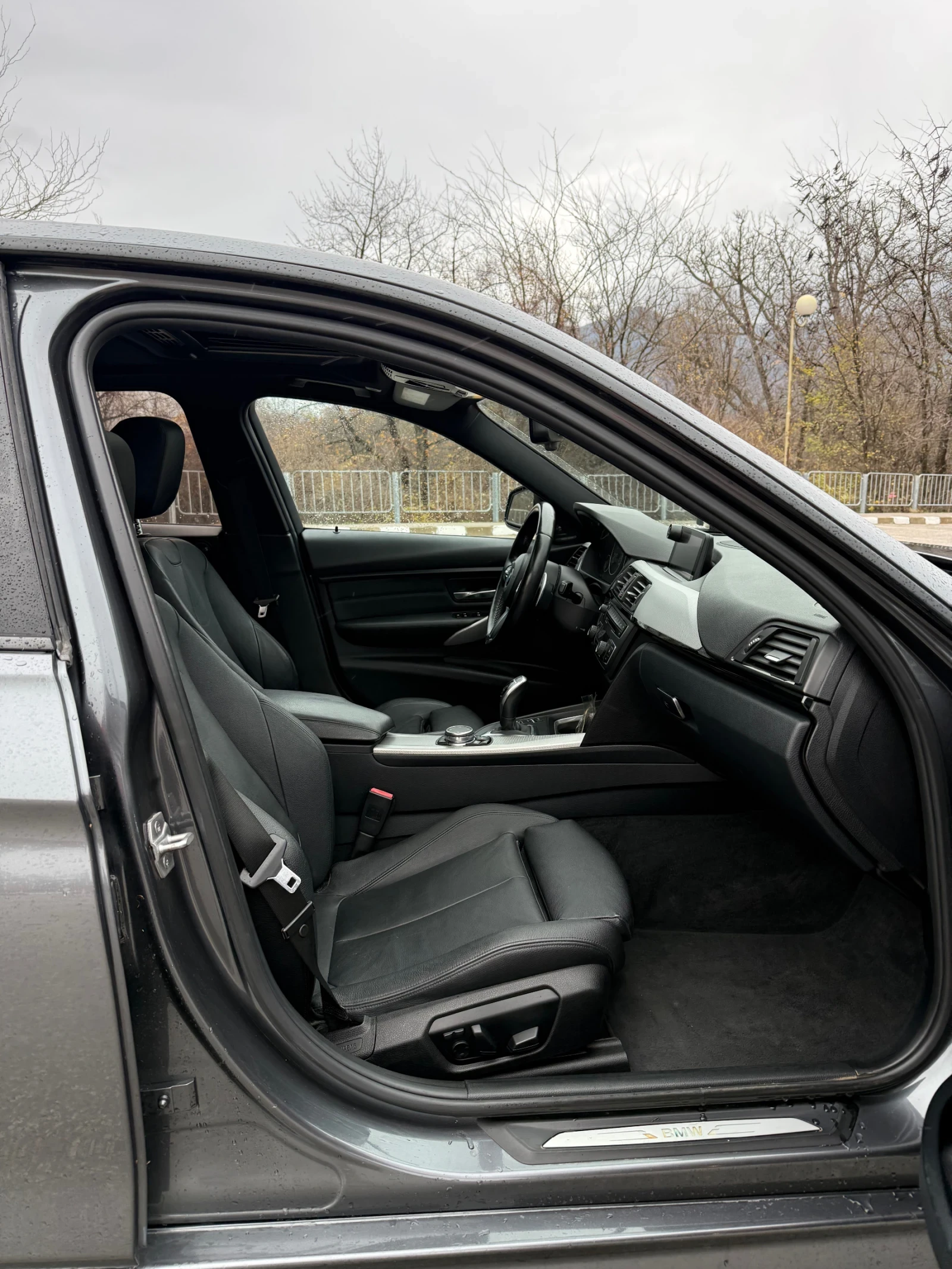 BMW 335 F30 Xdrive Mpacket, снимка 10 - Автомобили и джипове - 55807901