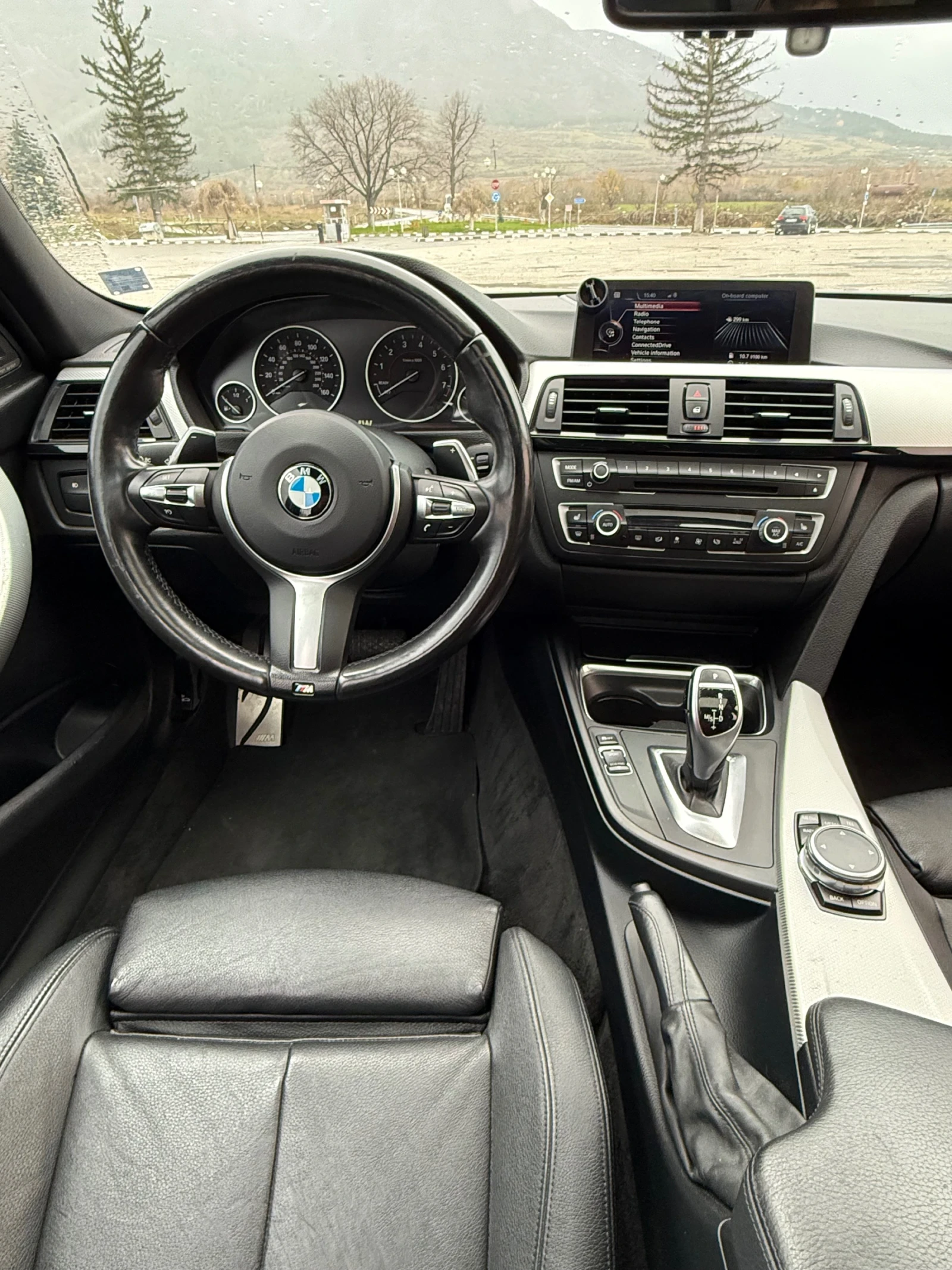 BMW 335 F30 Xdrive Mpacket, снимка 11 - Автомобили и джипове - 55807901