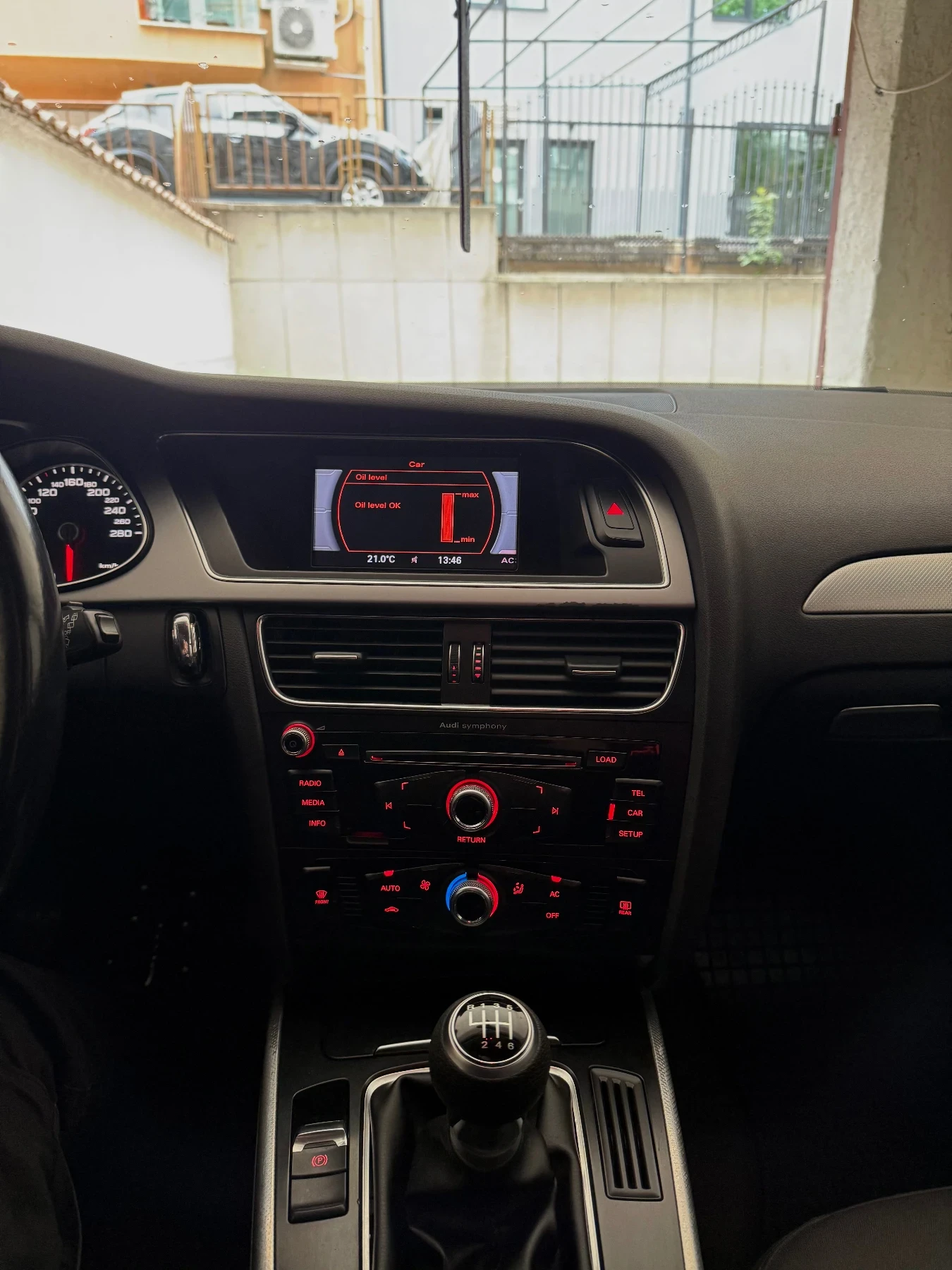 Audi A4 2.0 TDI / 143 к.с., снимка 8 - Автомобили и джипове - 55848987