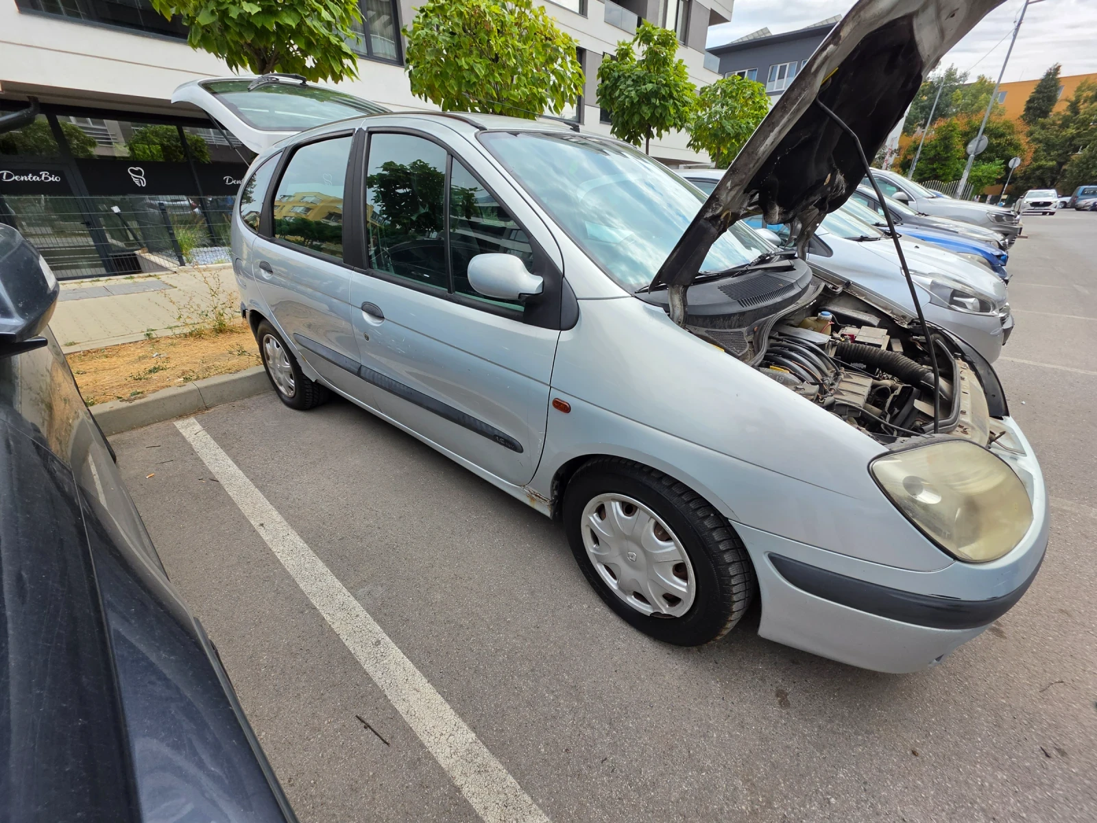 Renault Scenic, снимка 12 - Автомобили и джипове - 56042817