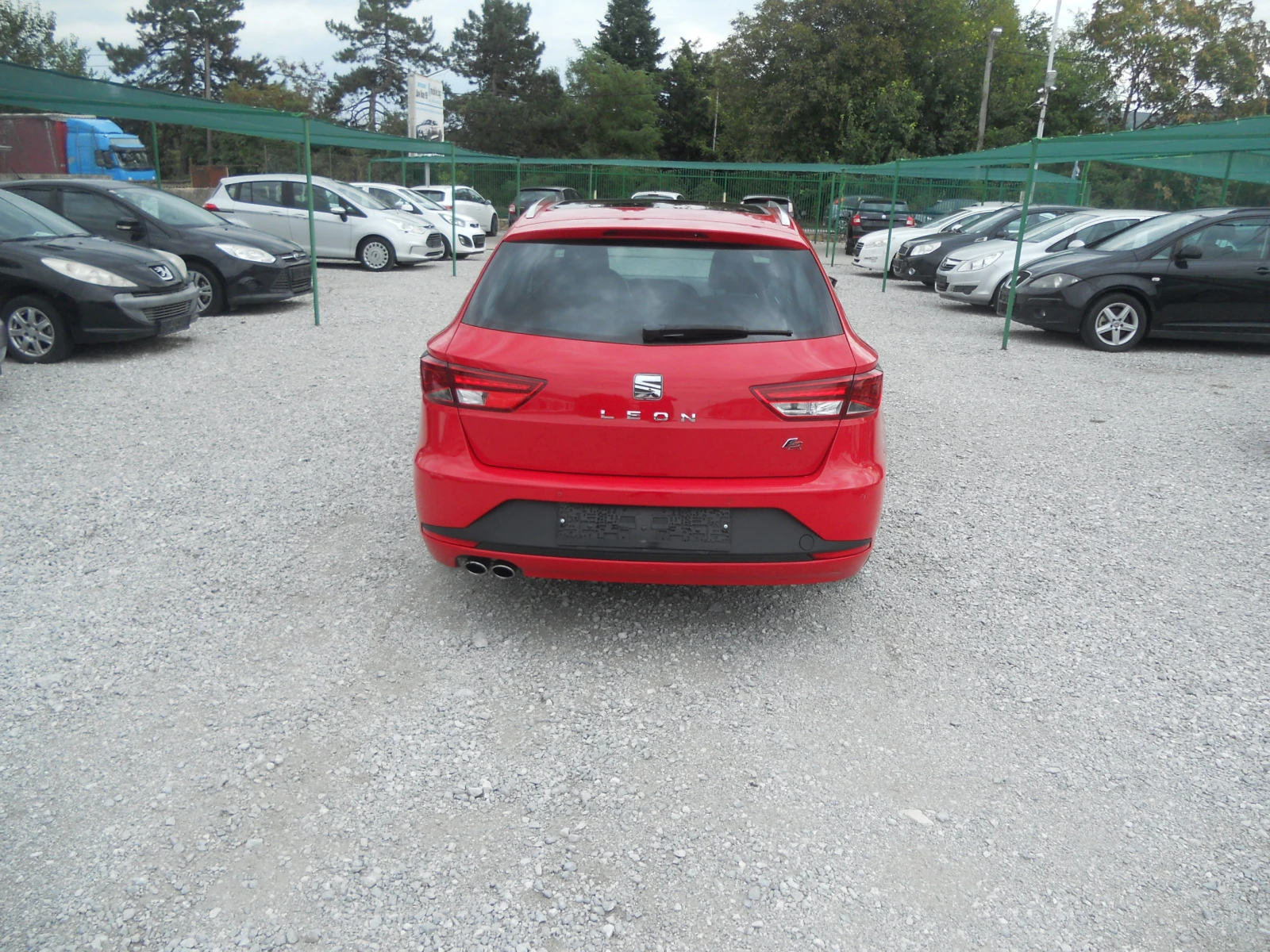 Seat Leon 1.4 ST FR ЛИЗИНГ!!! ПЪЛНА СЕРВИЗНА ИСТОРИЯ, снимка 5 - Автомобили и джипове - 56272847