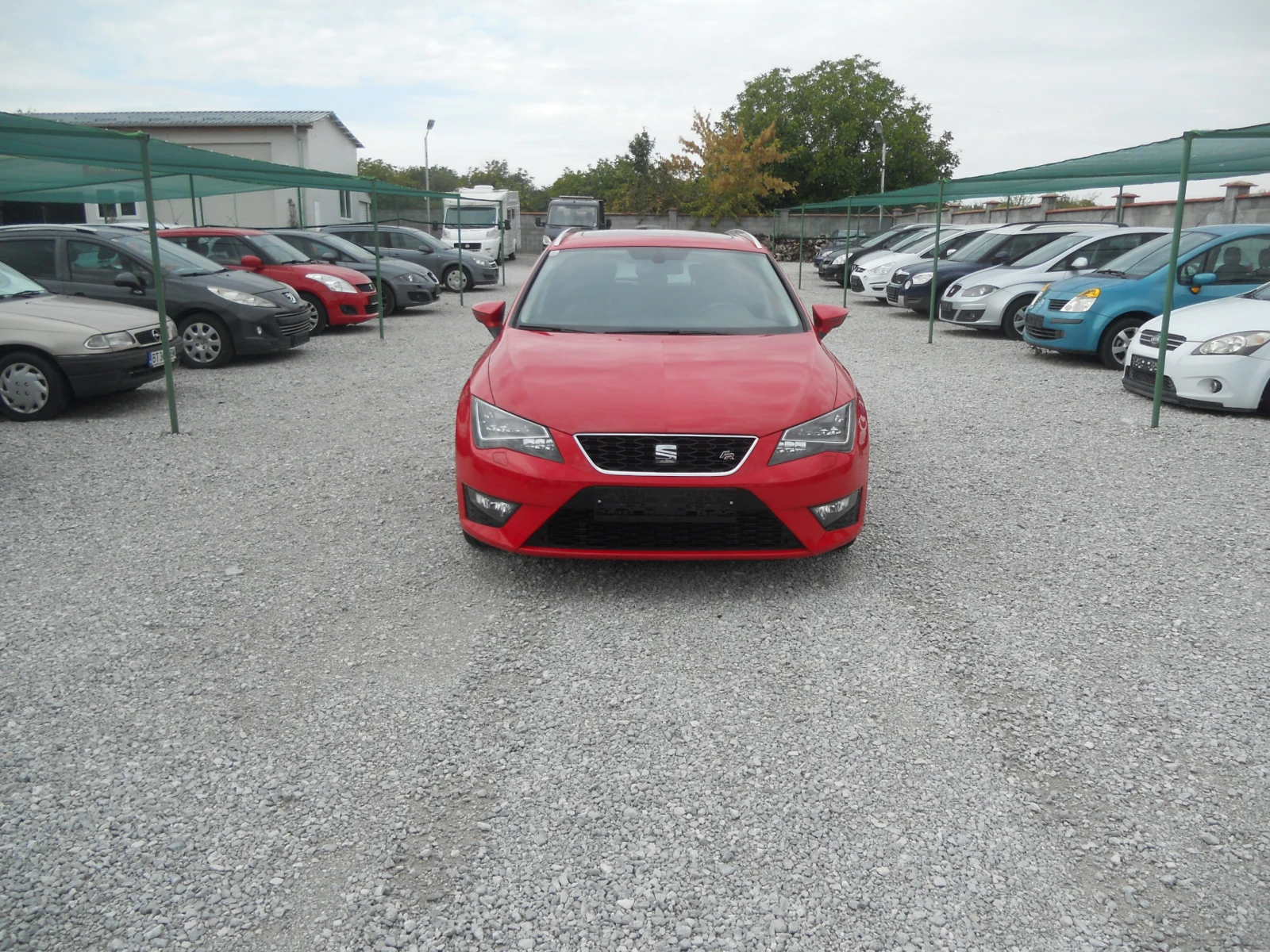 Seat Leon 1.4 ST FR ЛИЗИНГ!!! ПЪЛНА СЕРВИЗНА ИСТОРИЯ, снимка 2 - Автомобили и джипове - 56272847