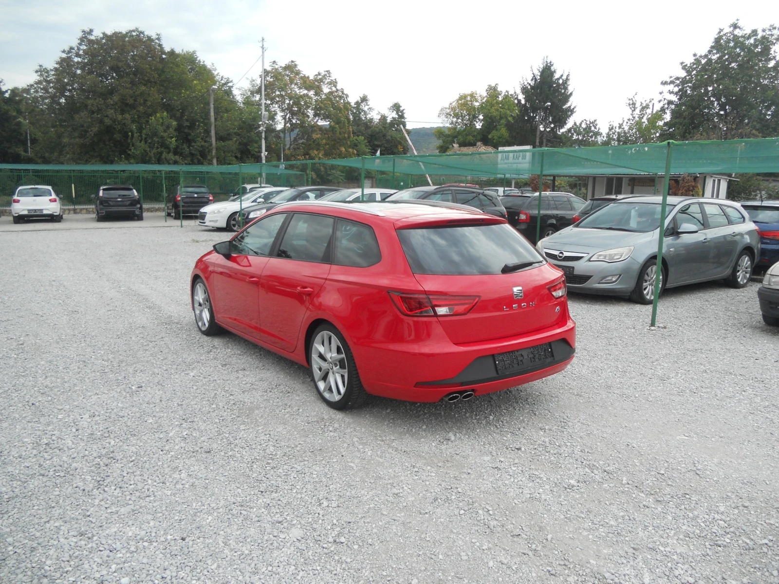 Seat Leon 1.4 ST FR ЛИЗИНГ!!! ПЪЛНА СЕРВИЗНА ИСТОРИЯ, снимка 3 - Автомобили и джипове - 56272847