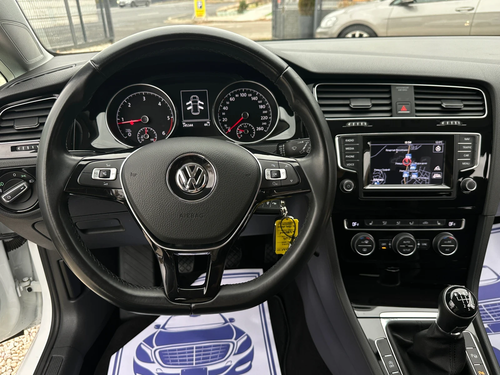 VW Golf Highline* Xenon* Камера* , снимка 9 - Автомобили и джипове - 56707254