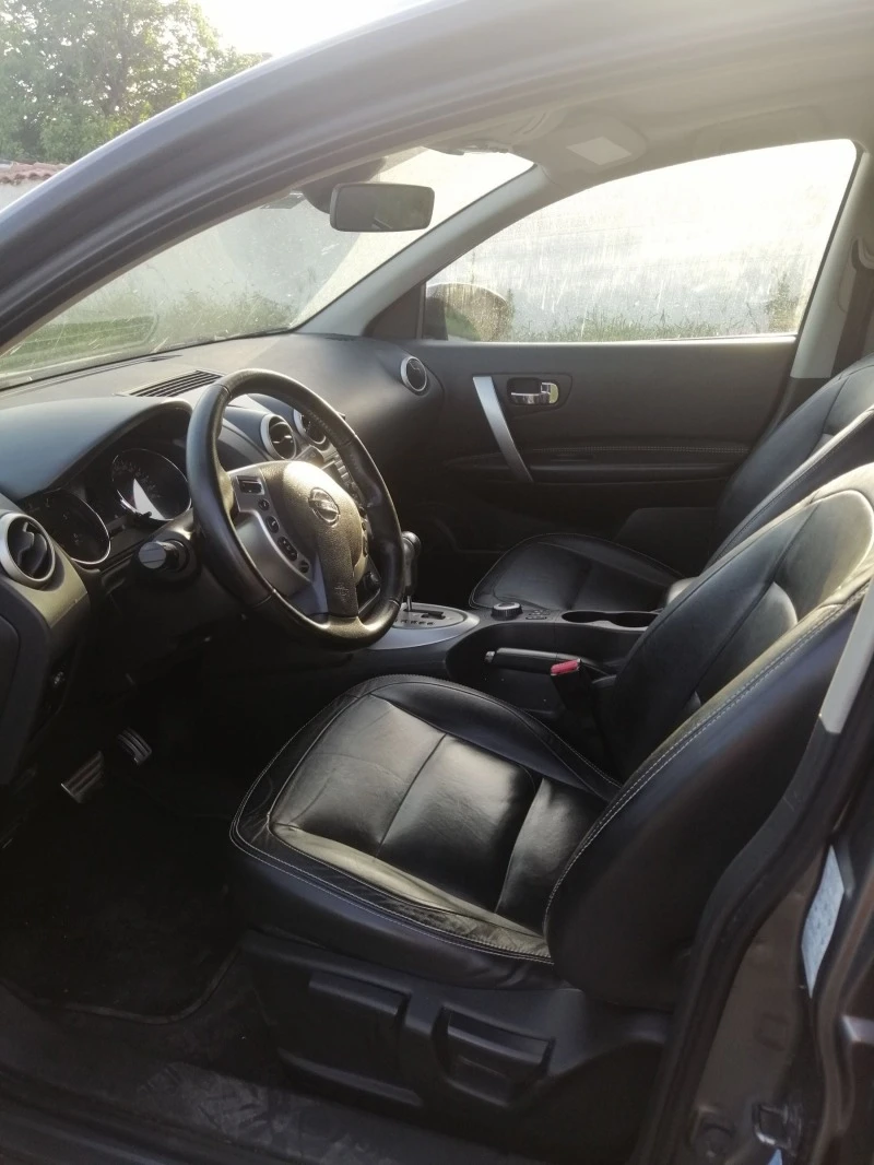 Nissan Qashqai 2.0dci + 2места, снимка 4 - Автомобили и джипове - 47687723