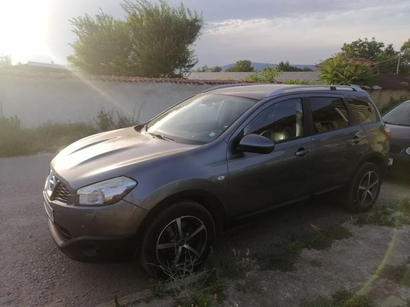 Nissan Qashqai 2.0dci + 2места, снимка 1 - Автомобили и джипове - 47199190