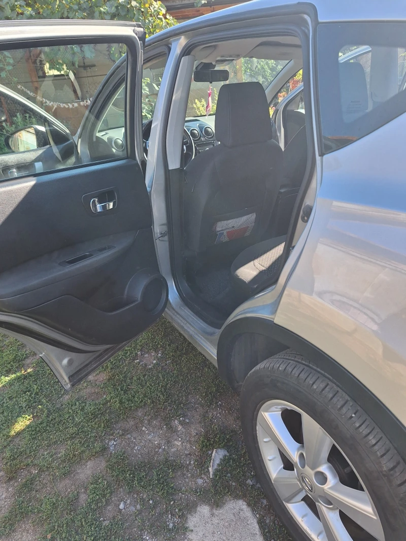 Nissan Qashqai, снимка 4 - Автомобили и джипове - 52067424