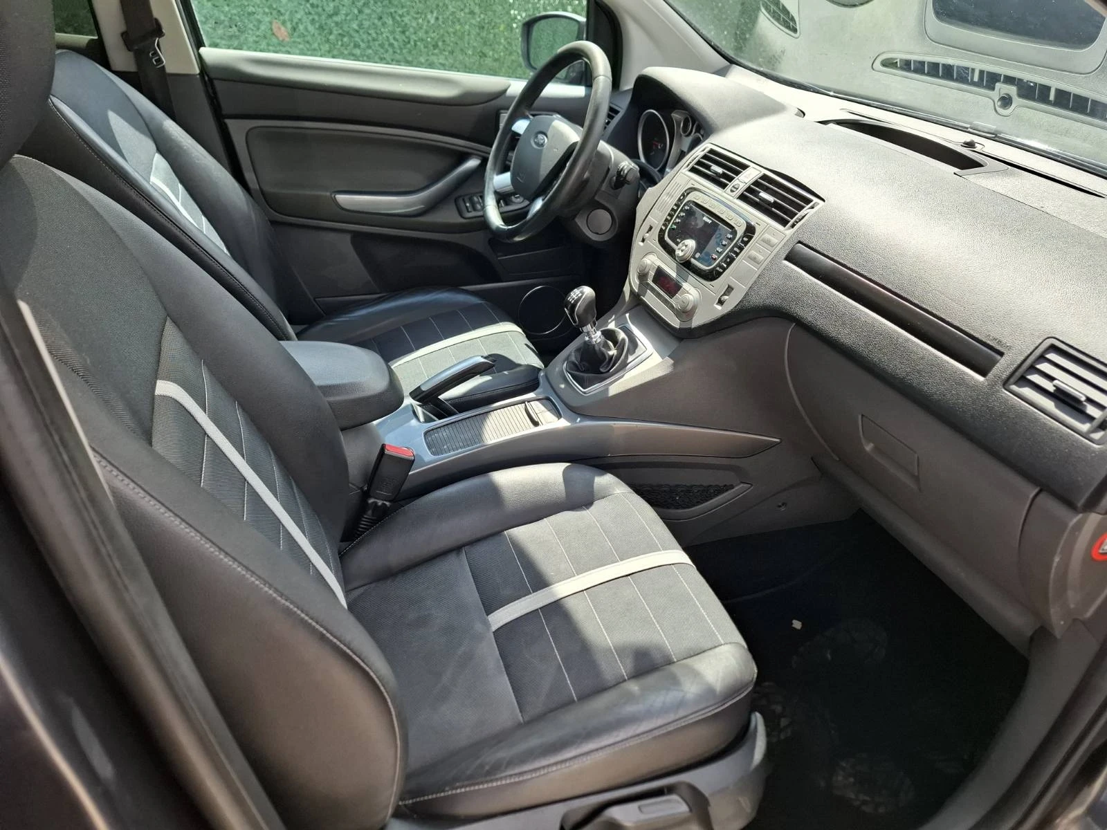 Ford Kuga Djip - изображение 9