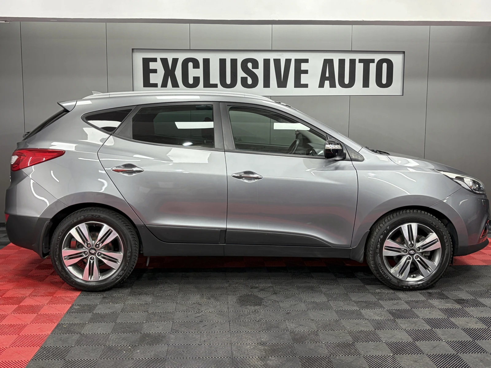 Hyundai IX35 2.0CRDi 4WD AUTOMATIC, снимка 4 - Автомобили и джипове - 53768956