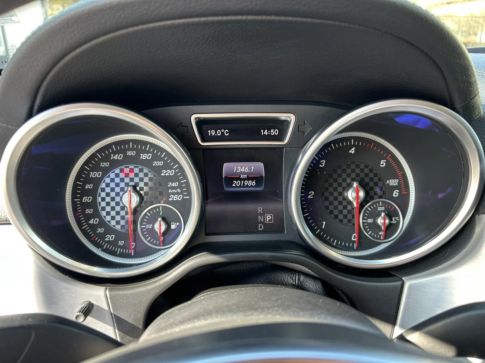 Mercedes-Benz GLE 350 d 4Matik COUPE* AMG-LINE, 9-G TRONIC, CAMERA, HARM, снимка 11 - Автомобили и джипове - 53780361