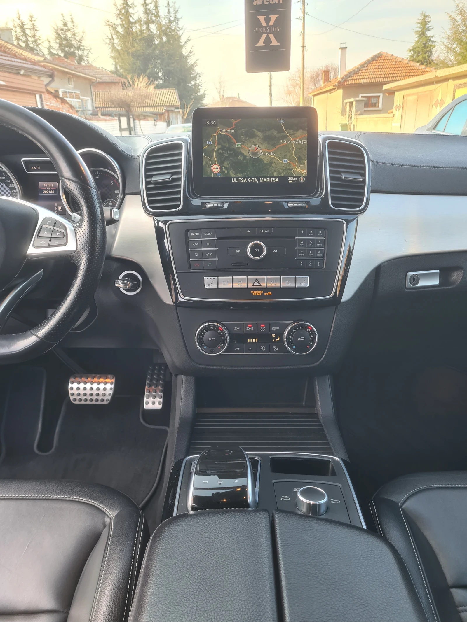 Mercedes-Benz GLE 350 d 4Matik COUPE* AMG-LINE, 9-G TRONIC, CAMERA, HARM, снимка 12 - Автомобили и джипове - 53780361