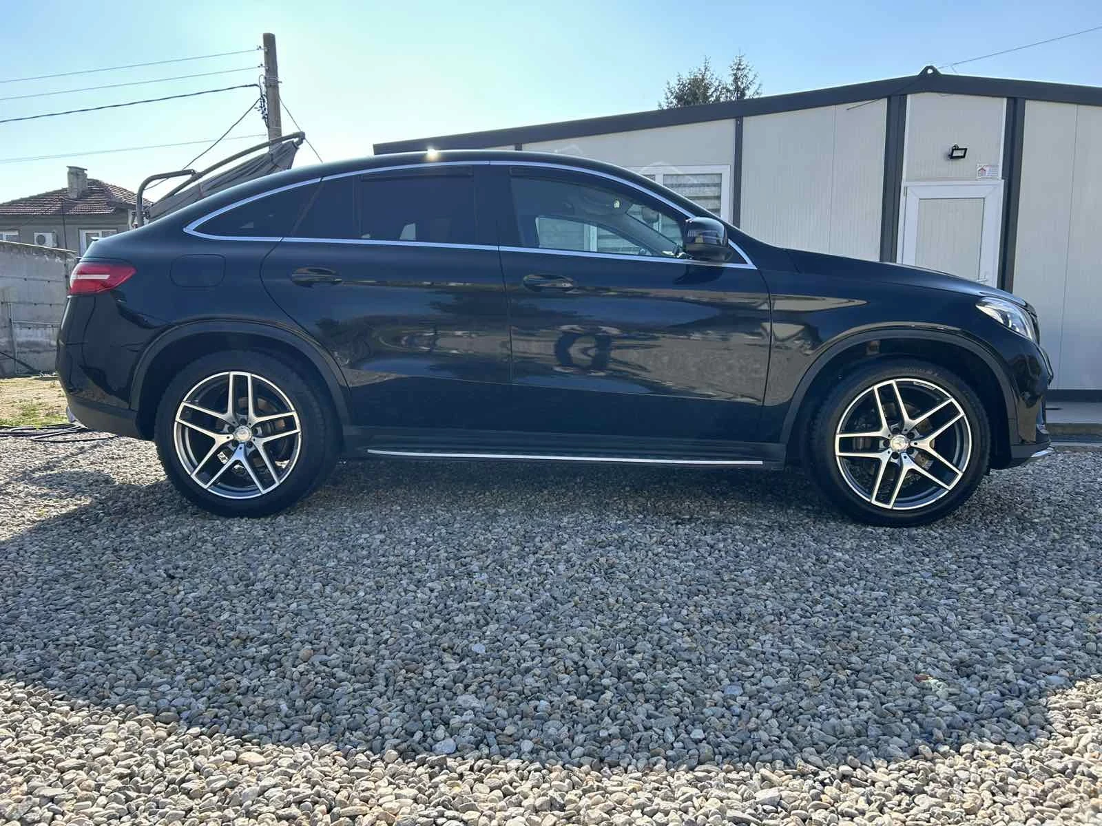 Mercedes-Benz GLE 350 d 4Matik COUPE* AMG-LINE, 9-G TRONIC, CAMERA, HARM, снимка 7 - Автомобили и джипове - 53780361