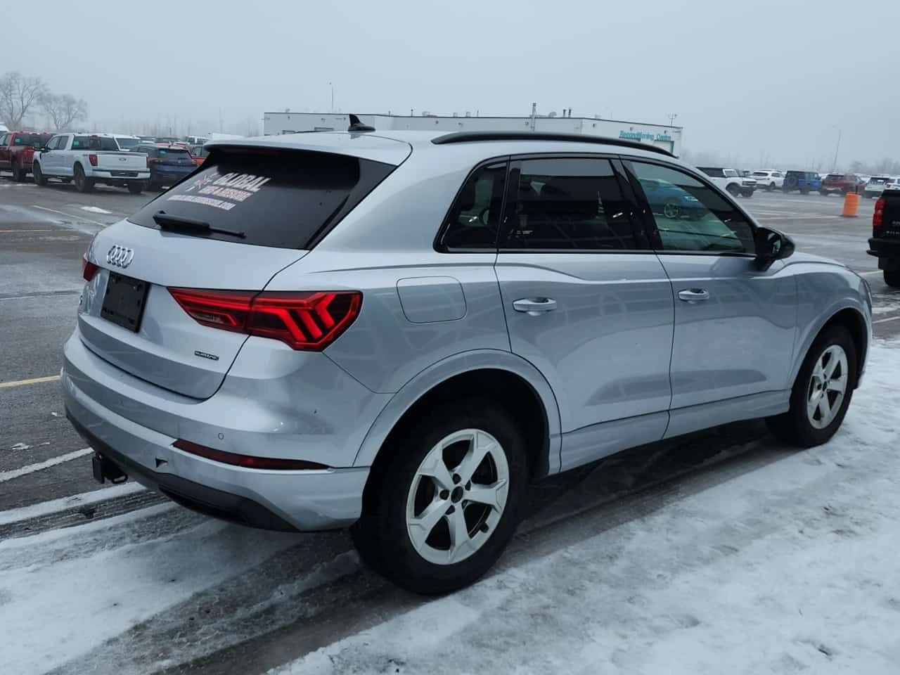 Audi Q3 * KOMFORT * CARFAX * 2 КЛЮЧА * ПАНОРАМА * , снимка 3 - Автомобили и джипове - 54341113