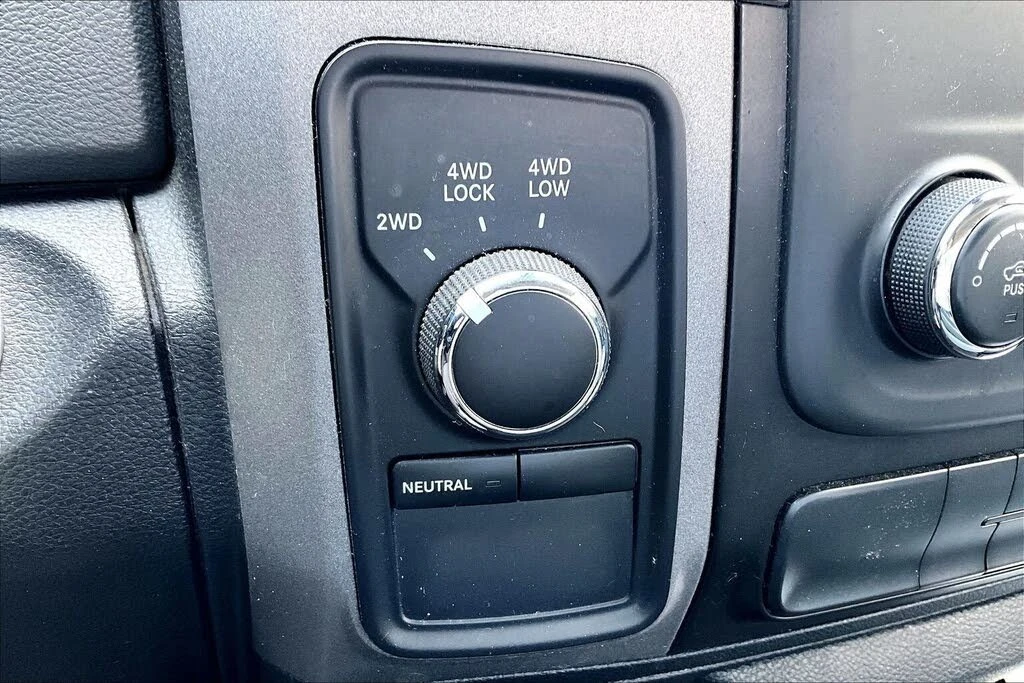 Dodge RAM 1500 SXT* Quad Cab* 4WD* АвтоКредит* (ЦЕНА ДО БГ), снимка 15 - Автомобили и джипове - 54359994