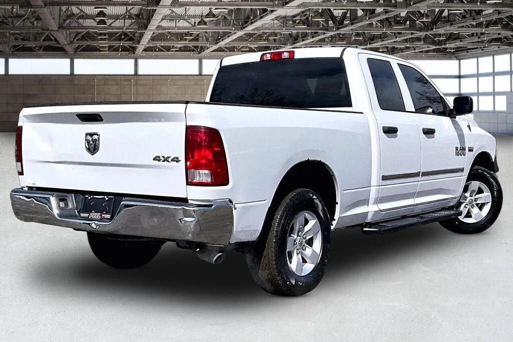 Dodge RAM 1500 SXT* Quad Cab* 4WD* АвтоКредит* (ЦЕНА ДО БГ), снимка 3 - Автомобили и джипове - 54359994
