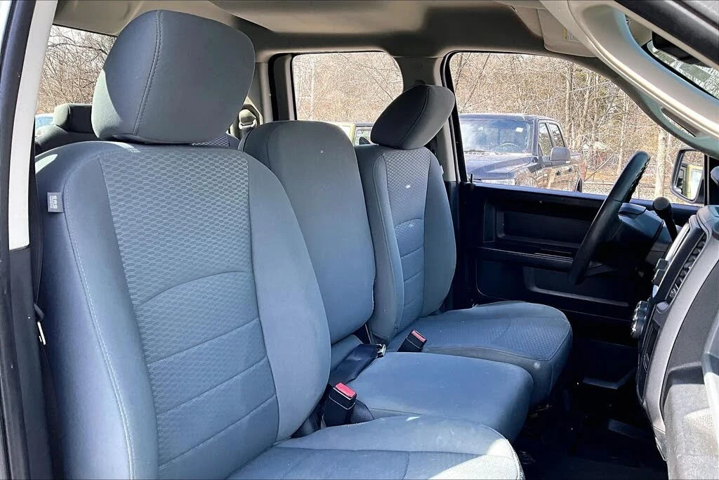 Dodge RAM 1500 SXT* Quad Cab* 4WD* АвтоКредит* (ЦЕНА ДО БГ), снимка 9 - Автомобили и джипове - 54359994