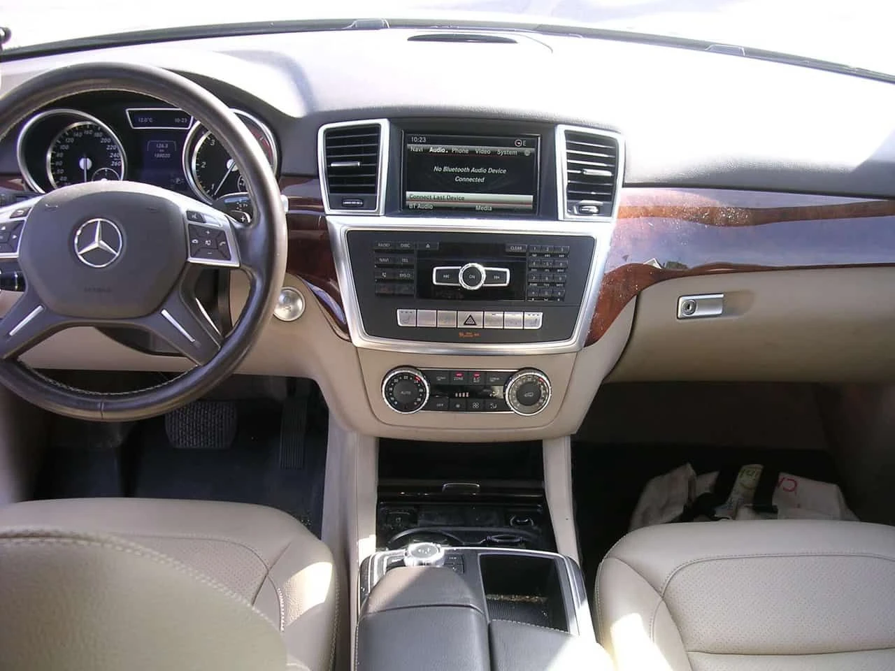 Mercedes-Benz ML 350 DIESEL * BlueTec * Фиксирана цена до БГ * CARFAX, снимка 6 - Автомобили и джипове - 54607336