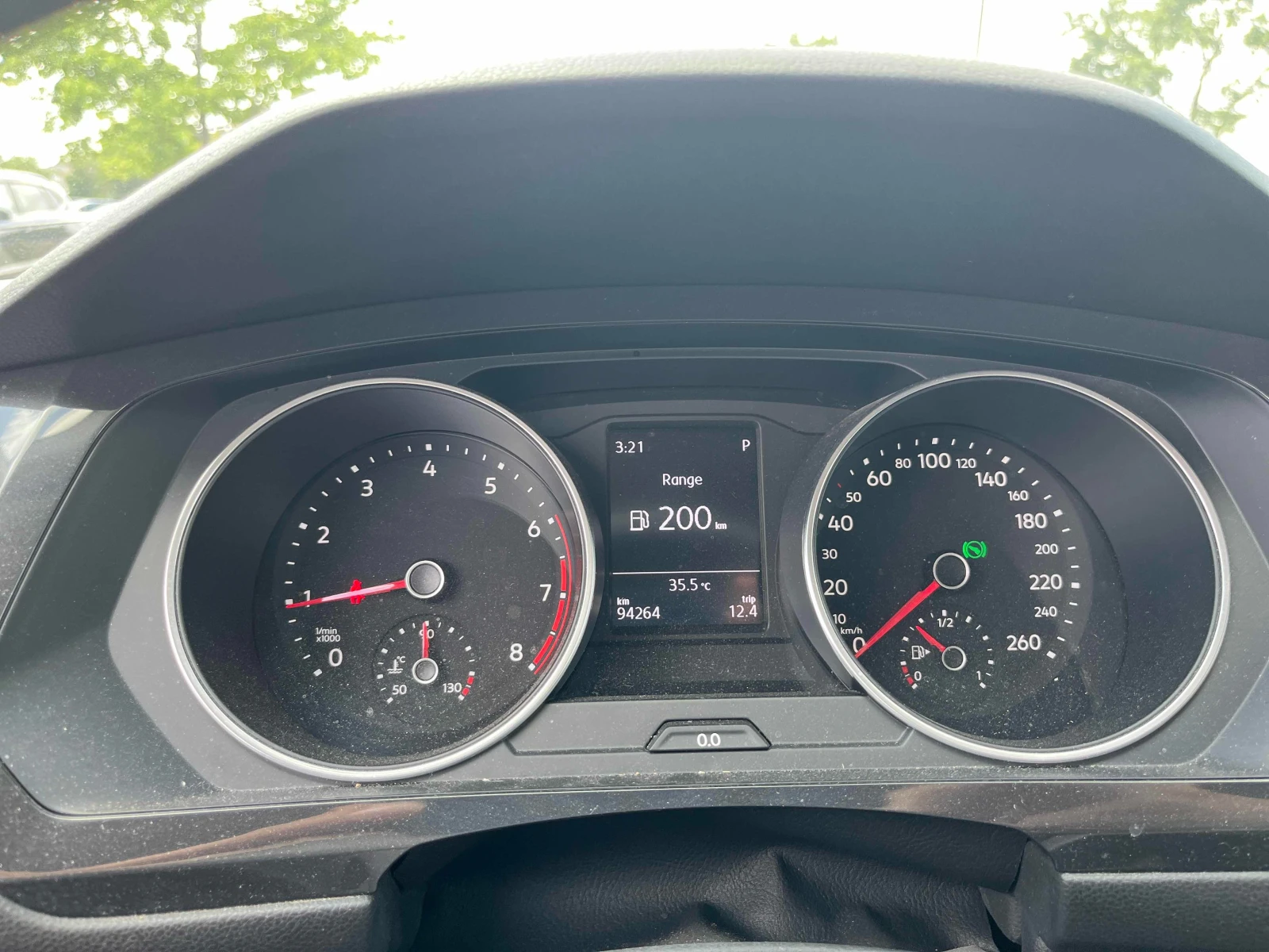 VW Tiguan Trendline* CARFAX * АВТО КРЕДИТ, снимка 9 - Автомобили и джипове - 55121022