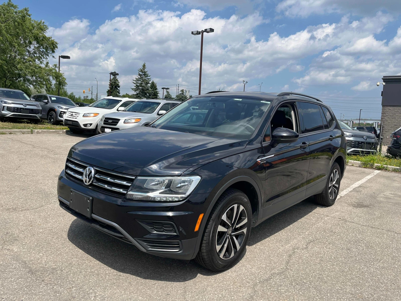 VW Tiguan Trendline* CARFAX * АВТО КРЕДИТ
