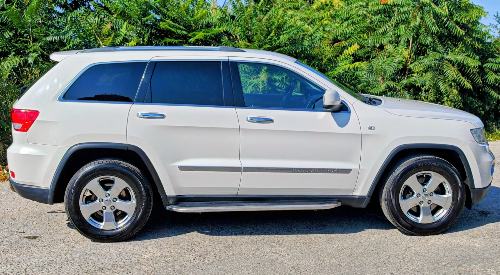 Jeep Grand cherokee 3.0CDRi OVERLAND ШВЕЙЦАРИЯ , снимка 5 - Автомобили и джипове - 55645575