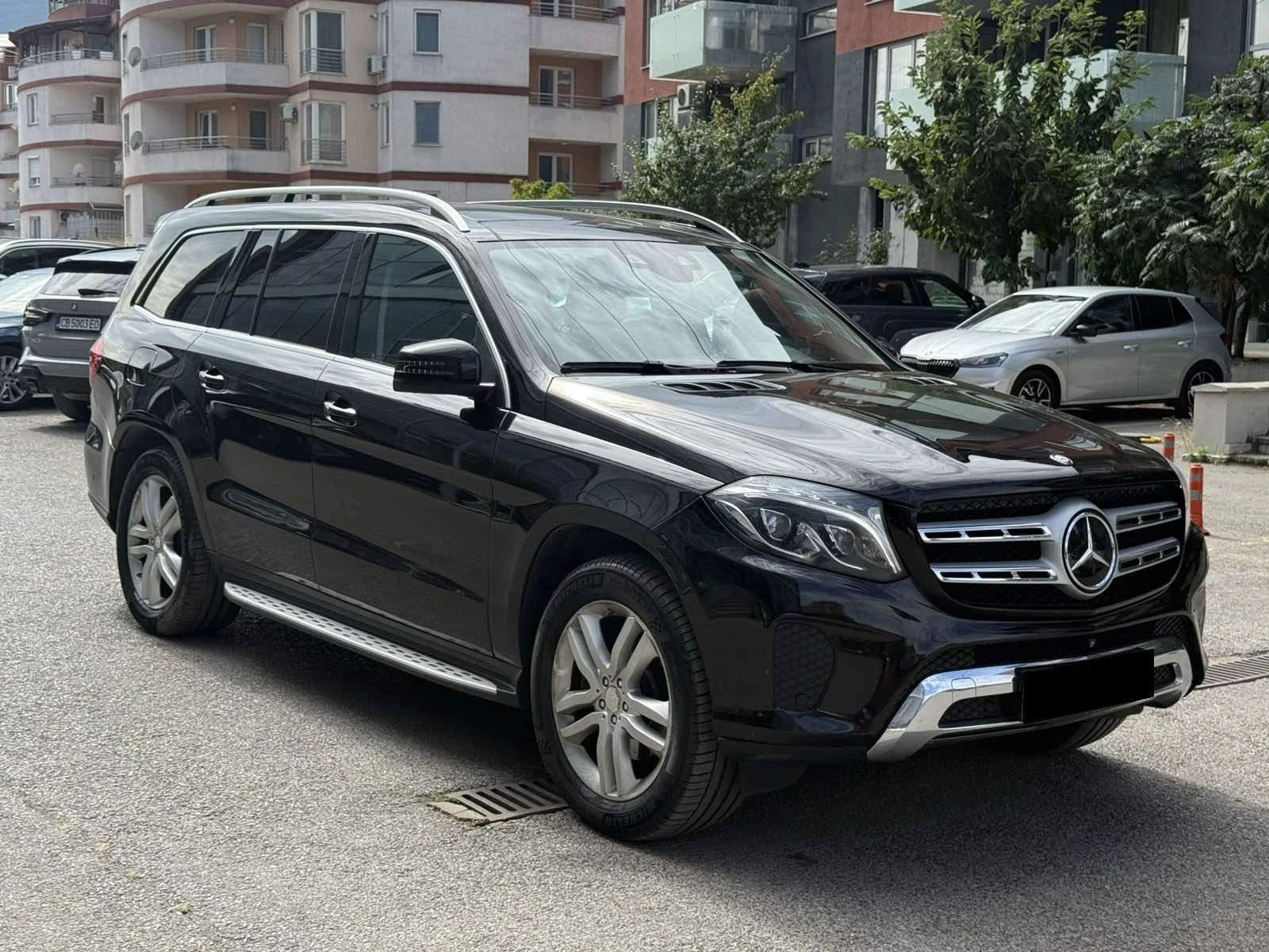 Mercedes-Benz GLS 400 Designo / Bang & Olufsen, снимка 3 - Автомобили и джипове - 56091637