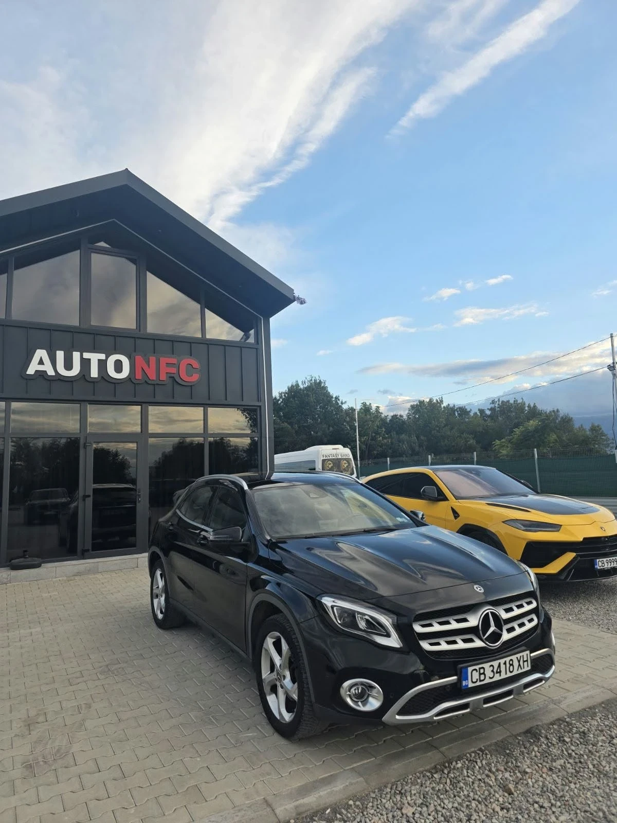 Mercedes-Benz GLA 200 4matic, снимка 3 - Автомобили и джипове - 56217161