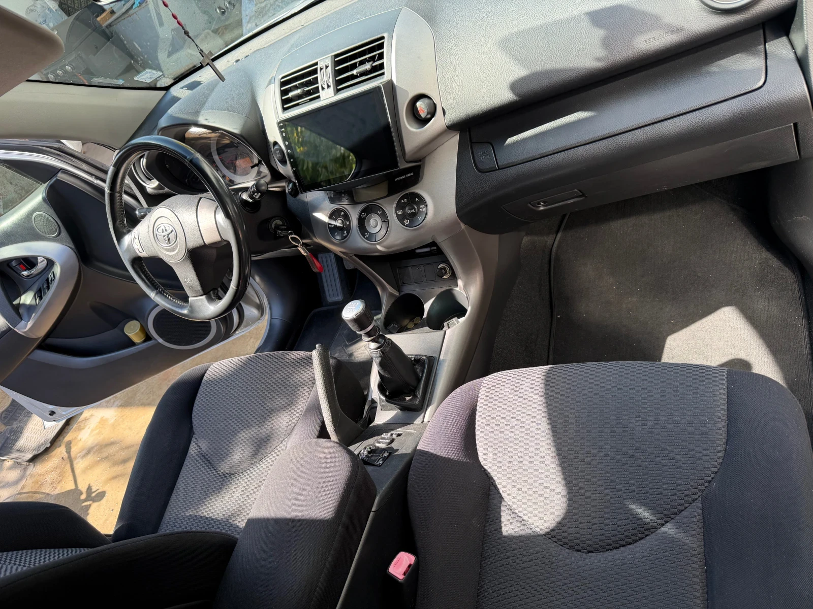 Toyota Rav4 2.2 136hp, снимка 8 - Автомобили и джипове - 56439659