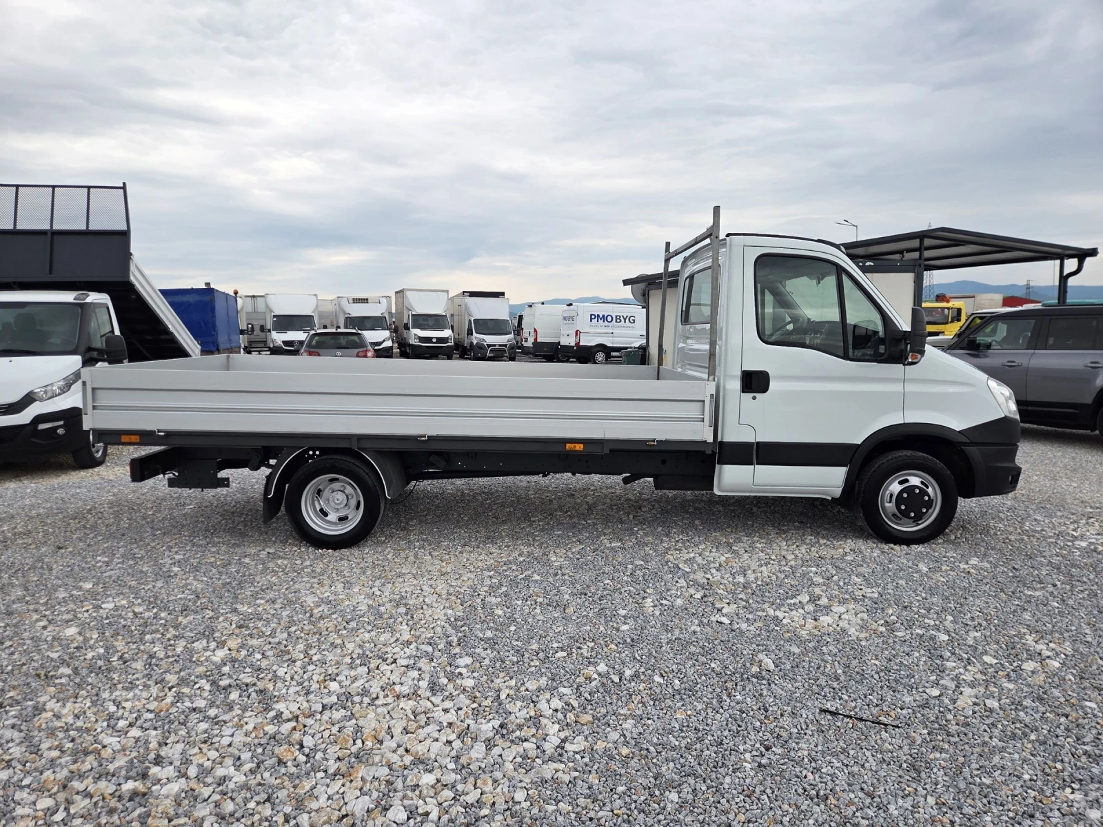 Iveco Daily 35c21, Климатик, 4.30 метра, До 3.5 тона, снимка 6 - Бусове и автобуси - 54458461